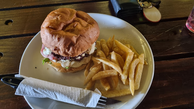 Brak Pub and Grill - Hospitality and gastronomy