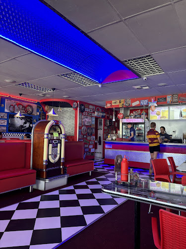 Roxy's Diner & Ice Cream Parlour