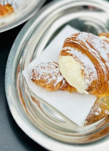 Opinii despre Lello’s Caffè Espresso Bar în Cape Town - Hospitality and gastronomy