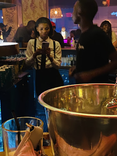 Comentarii opinii despre Opera Bar Lounge