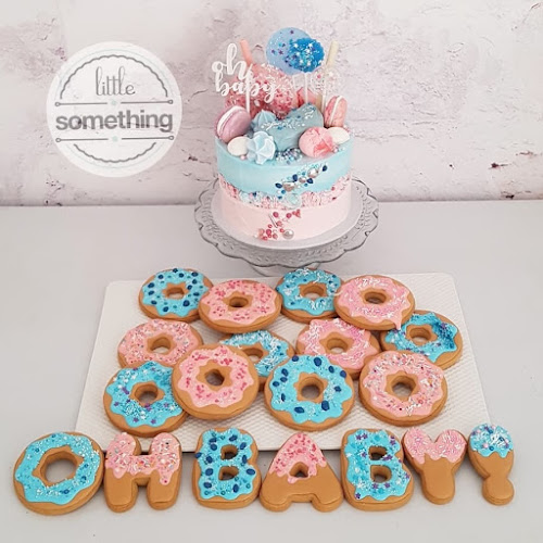 Comentarii opinii despre a little something