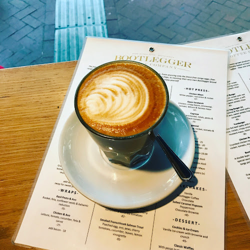 Comentarii opinii despre Bootlegger XS - Sea Point