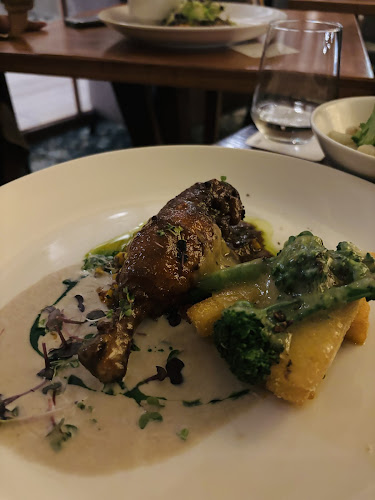 Comentarii opinii despre Garden Lounge at The Vineyard Hotel