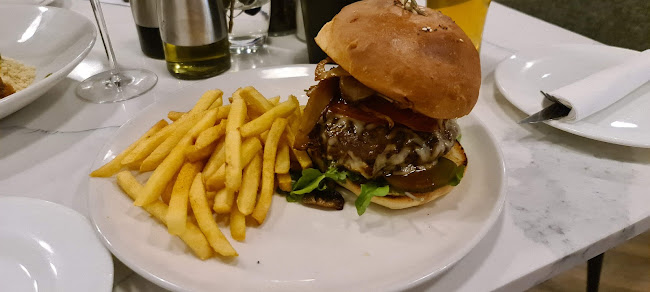 Comentarii opinii despre SOX Footwear & MOOD Coffee Bar