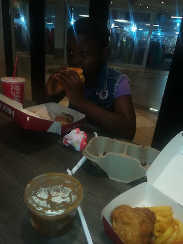 KFC Acropolis Centre - Hospitality and gastronomy