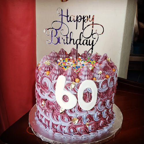 Comentarii opinii despre Km cake creations and catering