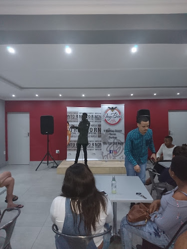 Jay Bees' Cafe' - Hospitality and gastronomy