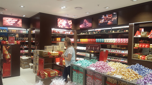 Shop G210, Atterbury Rd & Lois Ave, Menlyn Park, Pretoria, 0063