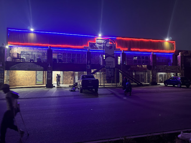 Opinii despre Zuri Lounge Emba în Embalenhle - Hospitality and gastronomy