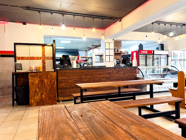 Opinii despre The Grey Cafe în Maletswai - Hospitality and gastronomy