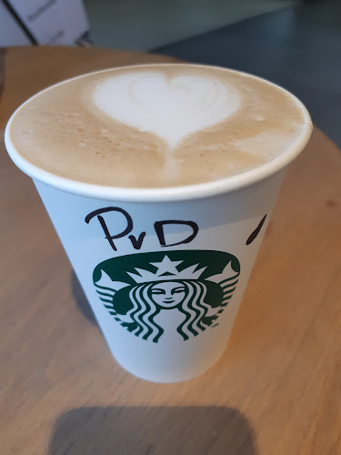 Opinii despre Starbucks Rondebosch în Cape Town - Hospitality and gastronomy