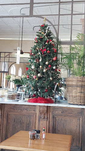 Ya-Ya Cafe - Hospitality and gastronomy