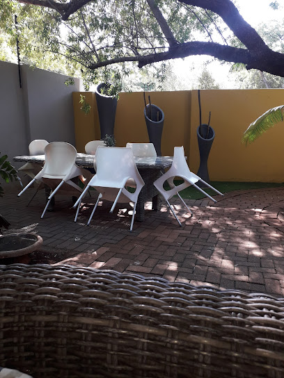 Honeyball Coffee Shop & Overnight Guest Rooms