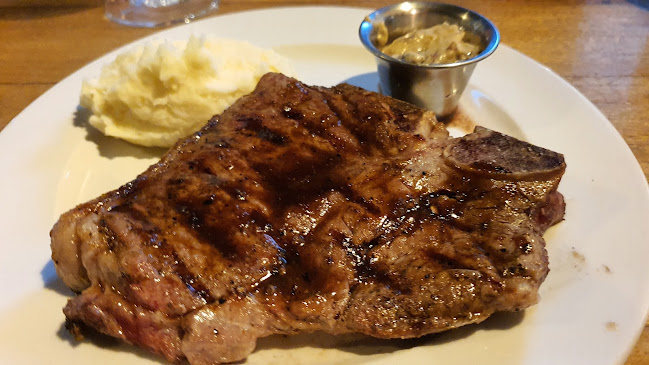 Connors Public House - Hospitality and gastronomy