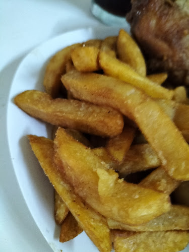 Hungry Lion Oudtshoorn - Oudtshoorn