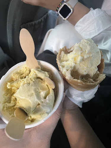 Shop 4, Newlands Quarter, Dean Street, Newlands, Cape Town, 7700