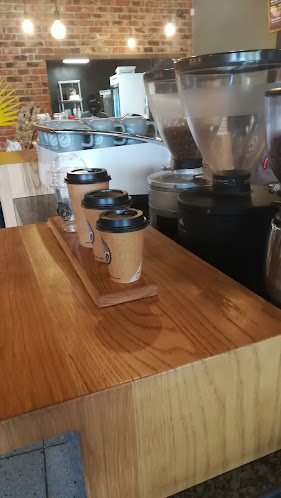 Opinii despre Motherland Coffee Company The Hood în Johannesburg - Hospitality and gastronomy