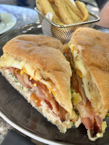 Garden Lounge at The Vineyard Hotel - Hospitality and gastronomy