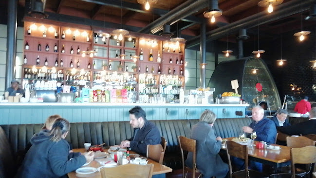 Opinii despre TriBeCa Standard în Pretoria - Hospitality and gastronomy