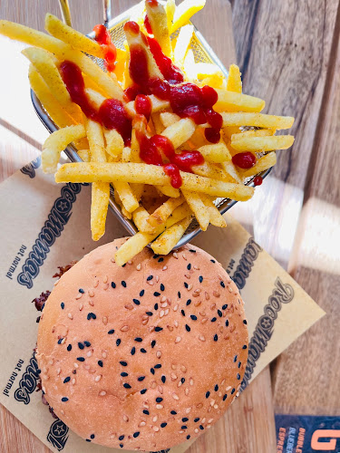 Comentarii opinii despre RocoMamas Grove Mall