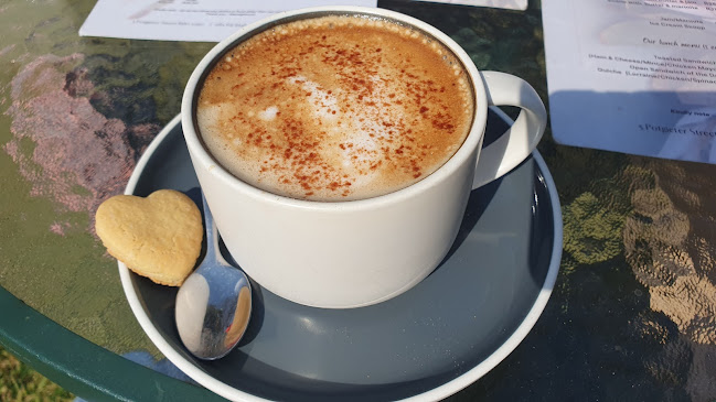 Skink 'n koffie - Brits