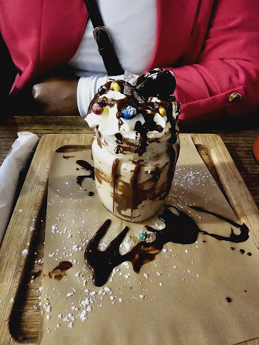 RocoMamas Dolphins Leap - Halaal