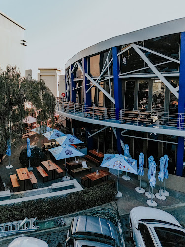 Hennie's Waterkloof - Hospitality and gastronomy