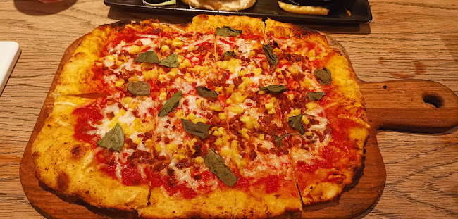 Shop 1A, Portside Mall, Main Rd, Green Point, Cape Town, 8051