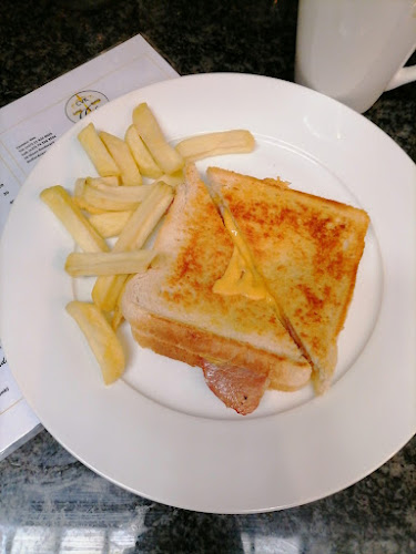 Comentarii opinii despre CVK Law School Café