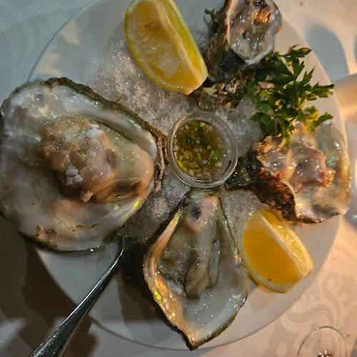 Pachas Restaurant - Hospitality and gastronomy