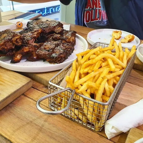 RocoMamas Nelson Mandela Square - Halaal - Hospitality and gastronomy