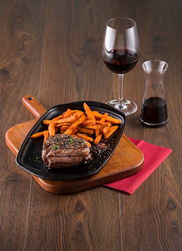 Shop 8, Cnr 3rd &, Parktown Quarter, 7th Ave, Parktown North, Johannesburg, 2193