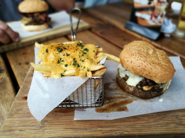 RocoMamas Dolphins Leap - Halaal