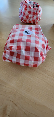 Comentarii opinii despre MJs Burgers