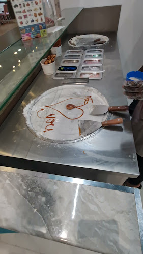 Comentarii opinii despre Swirl Smashed and Rolled Ice Cream