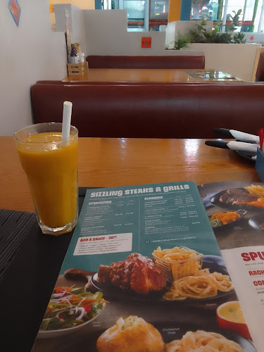 Opinii despre Running Waters Spur în Kempton Park - Hospitality and gastronomy