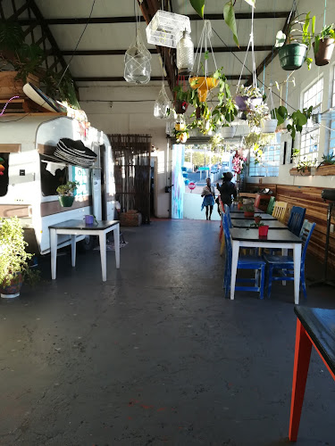 Comentarii opinii despre Home Town