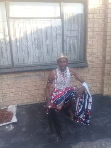 Impande ka Maduna Traditional healer - Hospitality and gastronomy