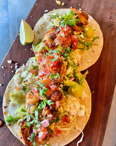 Una Más - Mezcaleria