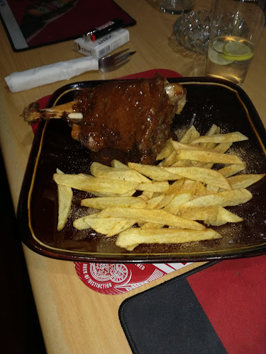 Opinii despre TINY'S PUB & GRUB în Gqeberha - Hospitality and gastronomy