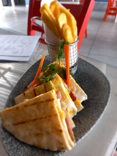 Comentarii opinii despre The Corner Lifestyle Café