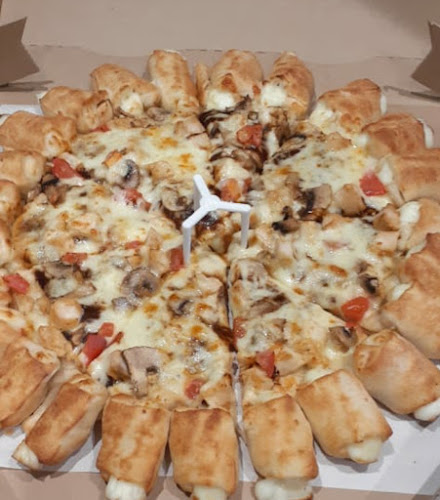 Appletons Village Shopping Centre, Malibongwe Dr, Ferndale, Randburg, 2160