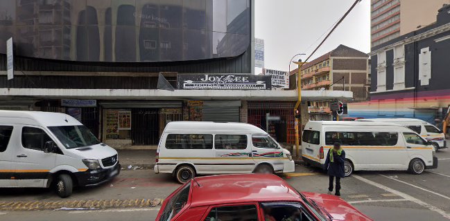 Comentarii opinii despre Joy-Cee Grills & Bar