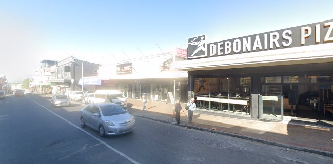 Debonairs Pizza