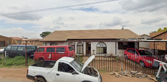 Pit Stop House Of Junk