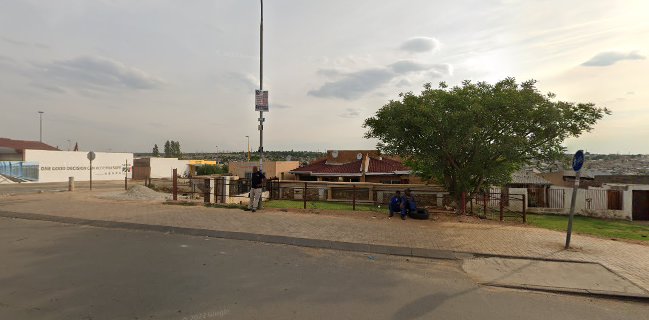 Khumo's pub and grill