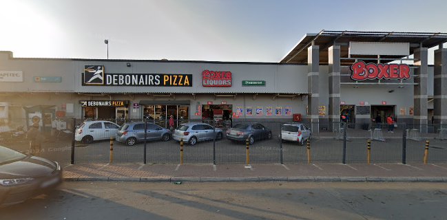 Debonairs Pizza