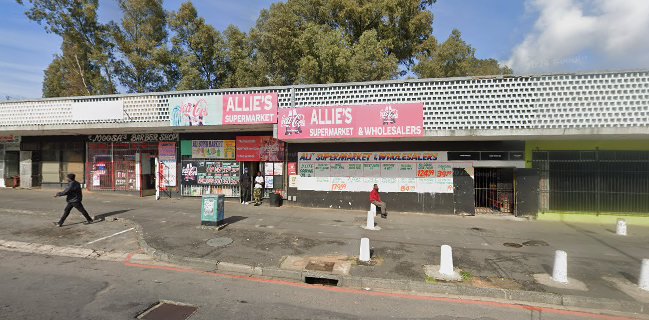 Pike' s Eatery & Tshisa Nyama