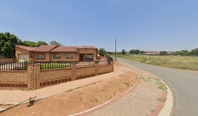 Phillie's INN (mma Nana)