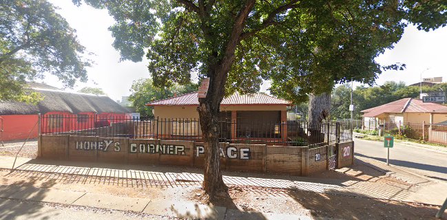 Honey`s Corner Place